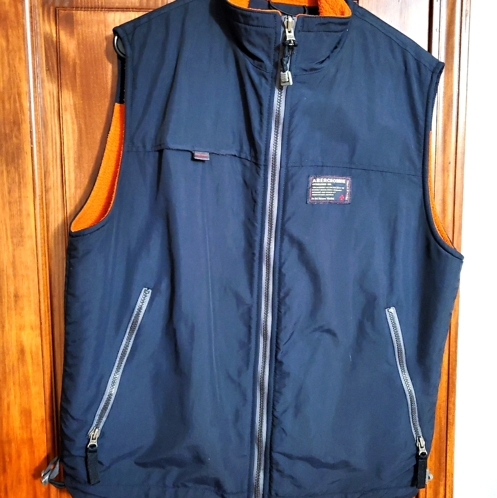 Men Abercrombie Reversible Vest size L